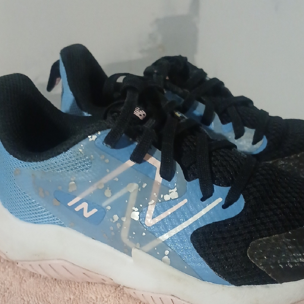 New Balance Rav Run V2 Black and Light Blue Athletic Shoes